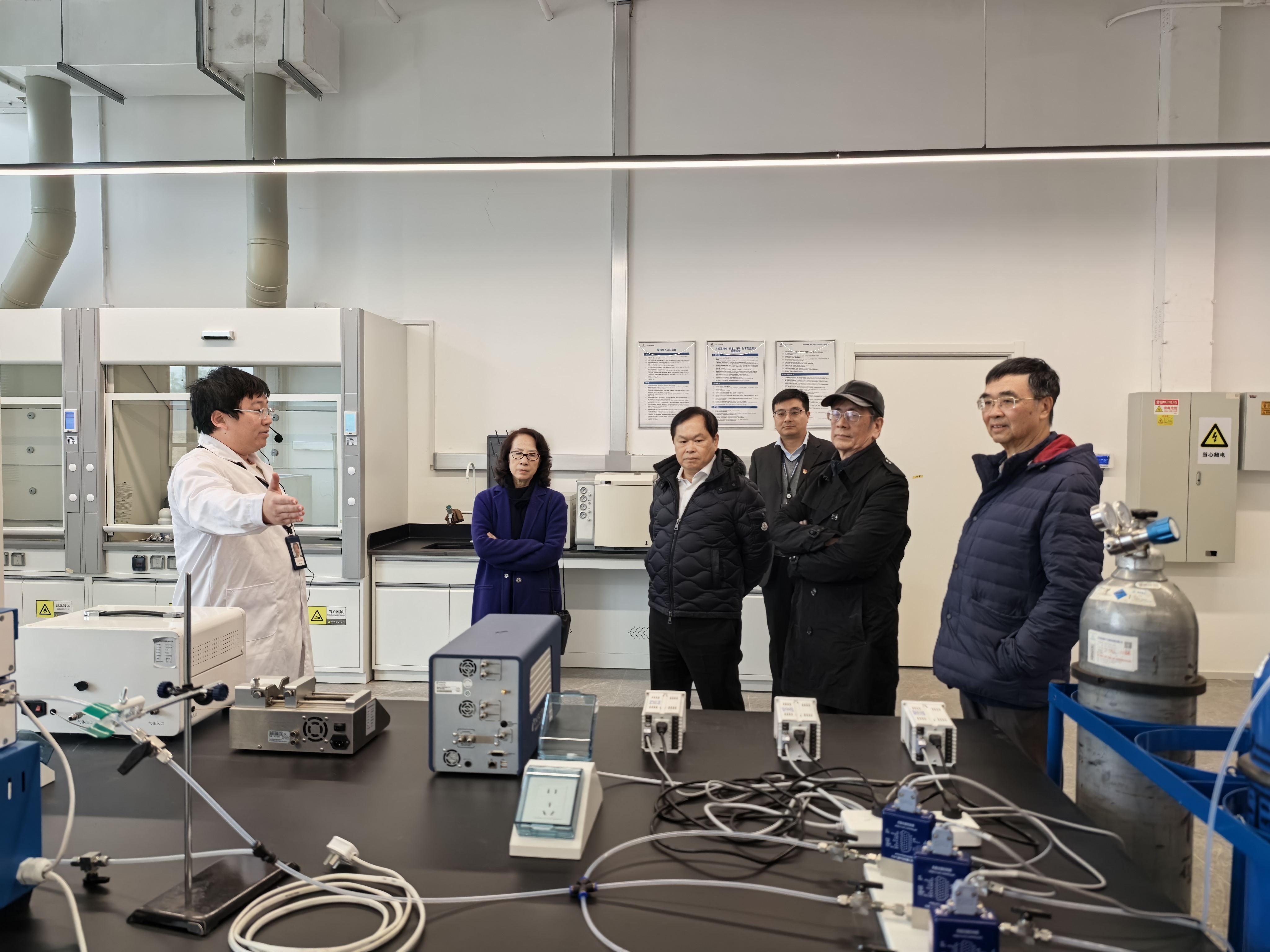 外部董事一行调研j9九游会检测大兴实验基地